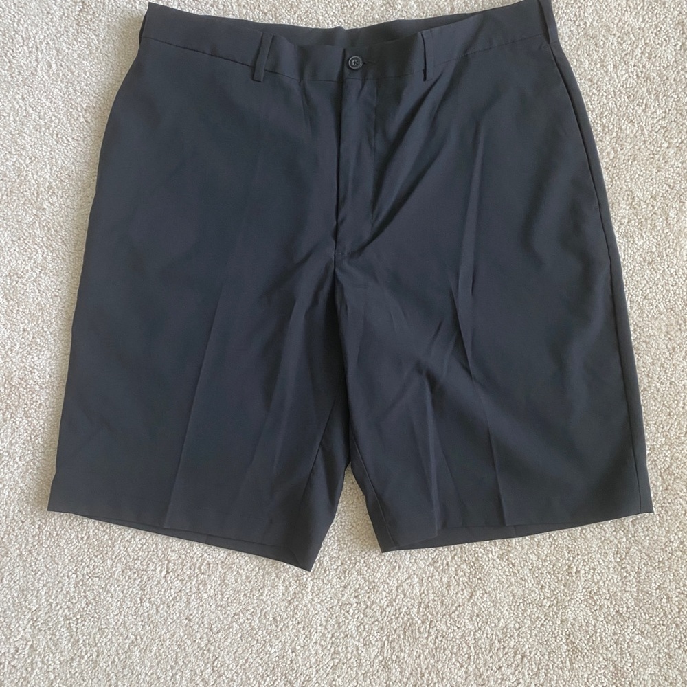 EC Men's ProTour size 34 Black Shorts